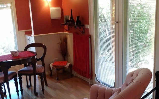 Bella Rouge Cottage