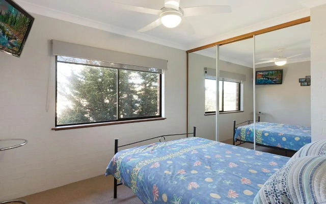 Pacific Pines Unit 5