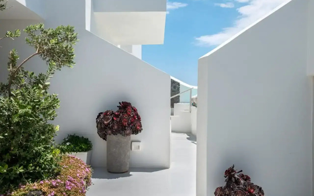 Akra Suites & Spa