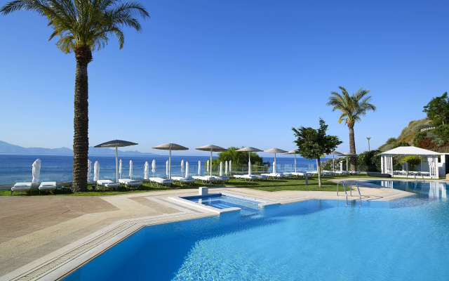 Dimitra Beach Hotel & Suites