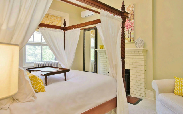 All Suites Whitney Manor