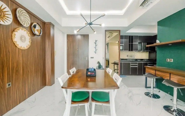 Stunning And Strategic 2Br Kemang Village Apartment