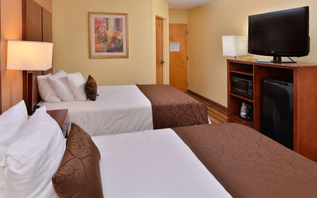 Best Western Plus Richmond Airport Hotel
