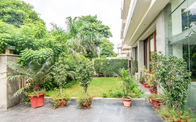 Asian Suites A 585 IFFCO Metro station