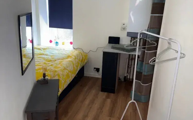 Ayr Town Centre Apartment - 3 Bedrooms