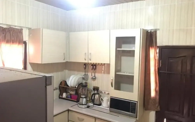 Ronna apartments at Lakeside Estates