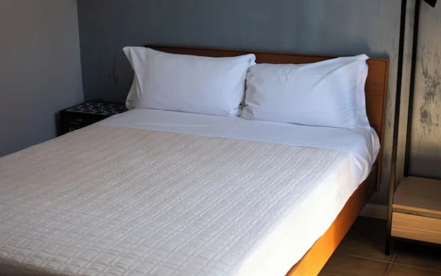 The Gate 441 Rooms