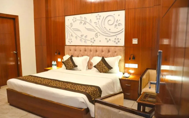 FabHotel Roselle Inn