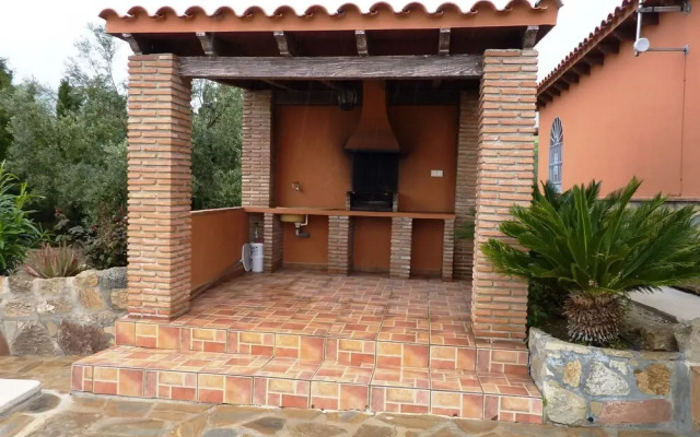 Detached Rural and Rustic House With a Private Swimming Pool