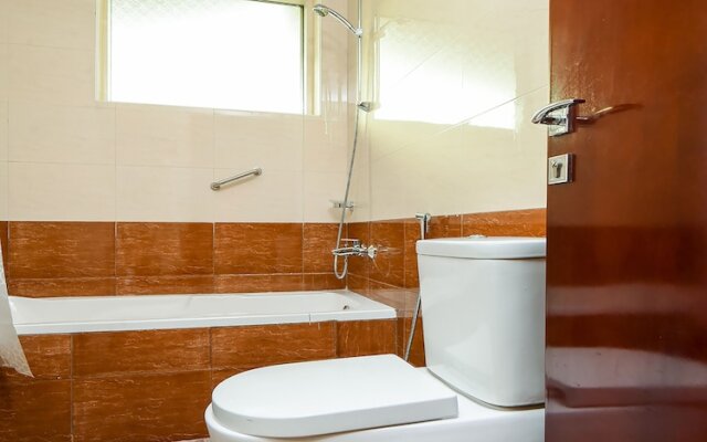 OYO 242 Home Marina Suites 2 BR