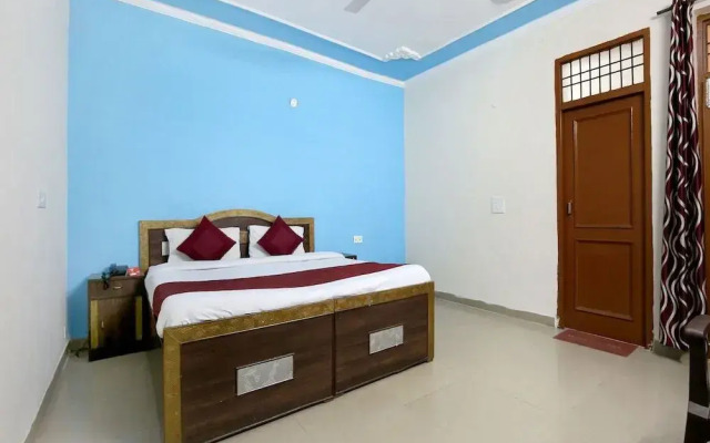 OYO 7671 Spark Inn