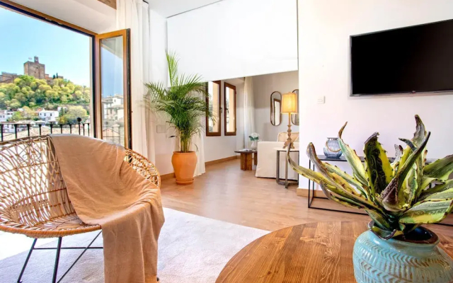 Cozy Apartment With Views Alhambra Plaza Nueva IV