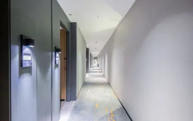 Kaimeilai Hotel (Shenzhen Futian Shangmeilin Subway Station Store)