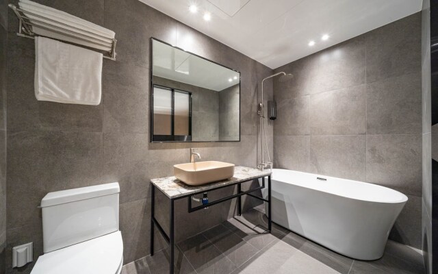 Jecheon The Wall Hotel