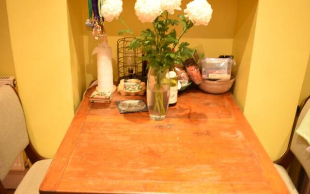 1 Bedroom Apartment With Garden in Dalston