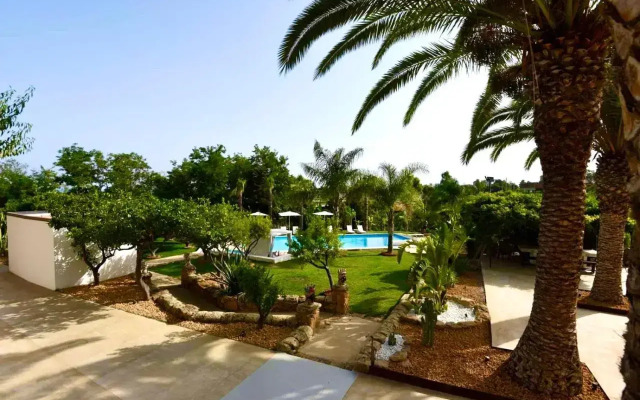 Emesh Boutique Suite