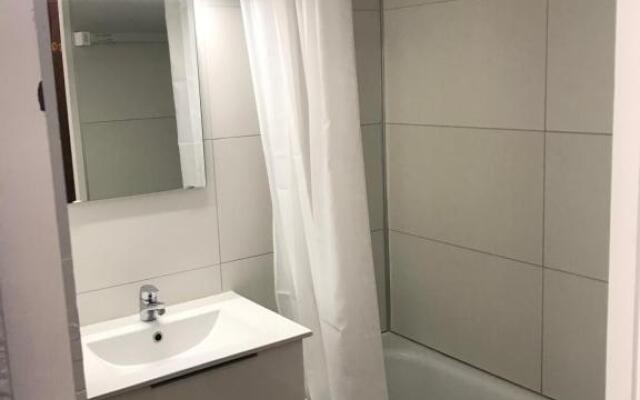 Bernex Studio Au Calme Parking Prive