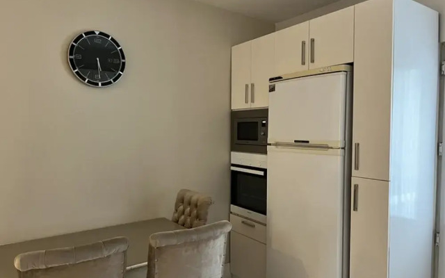 Sleek Flat Close to Osmanbey Metro Station