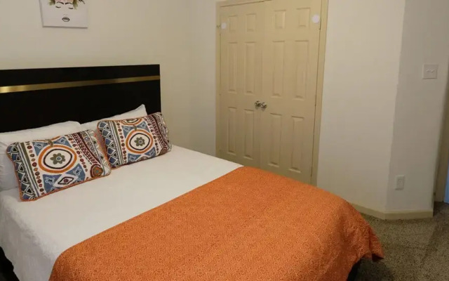6Bdrm 4Bath 12Beds - West Houston - Katy