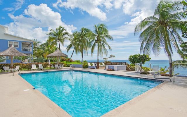 Moon Bay by Cayman Villas