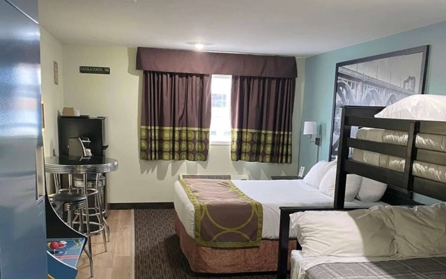 Super 8 by Wyndham Saskatoon Near Saskatoon Airport