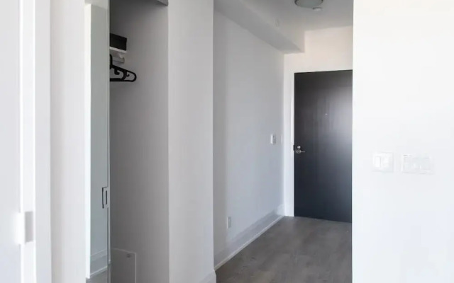 Modern 2 Bedroom Yonge and Eglinton Condo