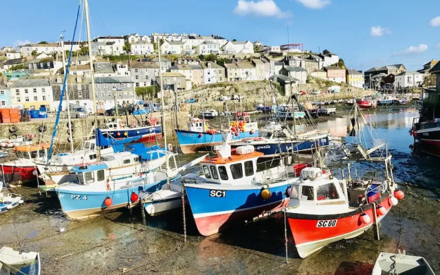 Mevagissey Holiday Home - sea View and Parking