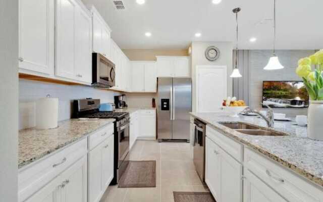 7495 OL - Solterra Resort