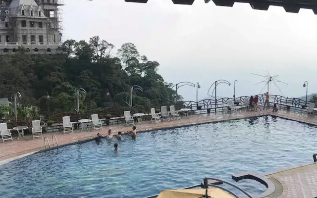 Mela Hotel