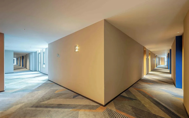 Holiday Inn Express Shanghai PVG Zhuqiao By Ihg