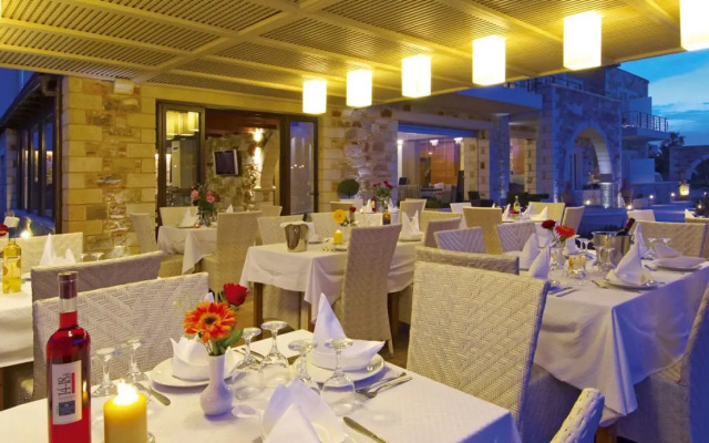 Mistral Hotel - Singles Only