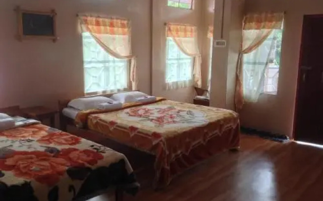 Holly Lodge Guest House