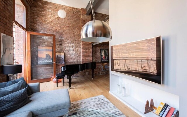 Stylish 2 Bed Duplex Flat in Castlefield