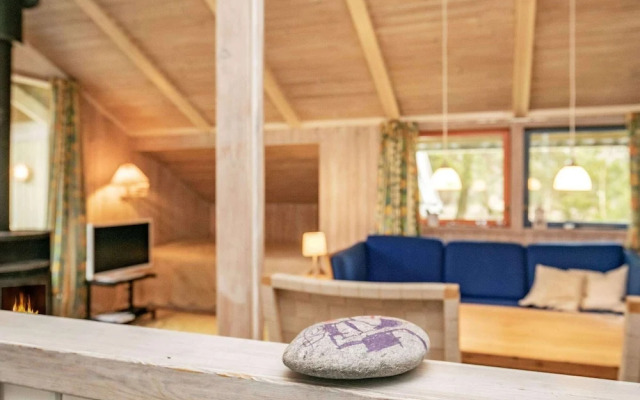 Lovely Holiday Home in Humble near Sea