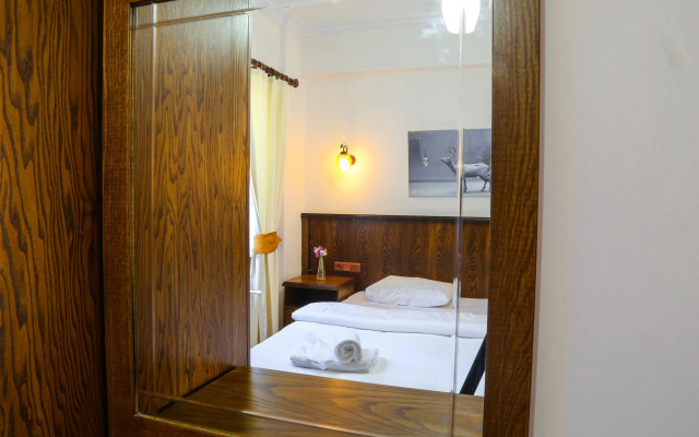 Destina Suit Hotel