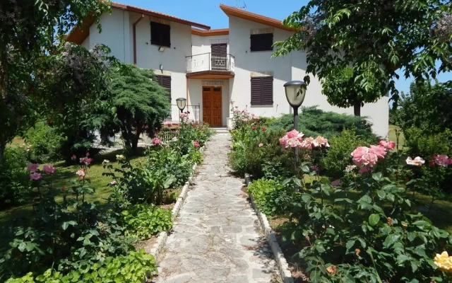 Madre Terra - B&B Ostra