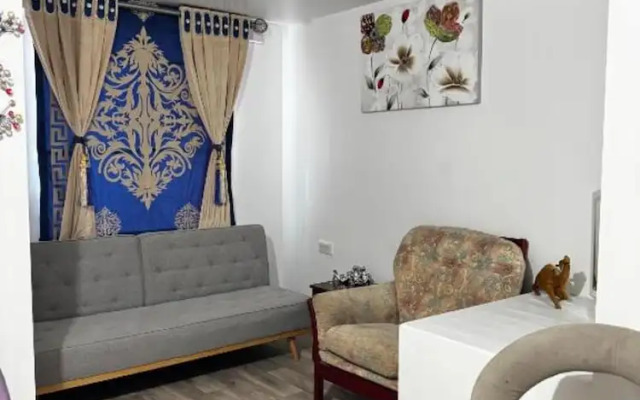 OYO Unique Guestroom - Farnworth, Easy Access to Bolton