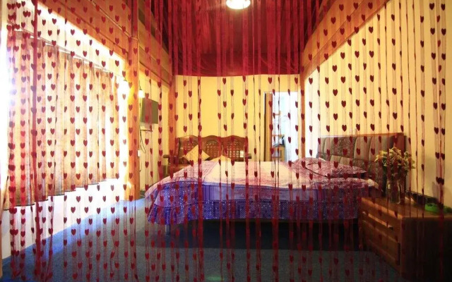 Lijiang Shuhe Shi Wu Wan Hostel