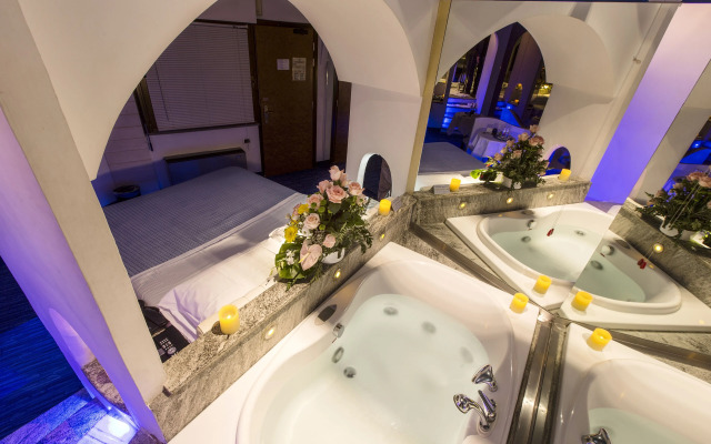 Motel K Suite A Tema & Wellness