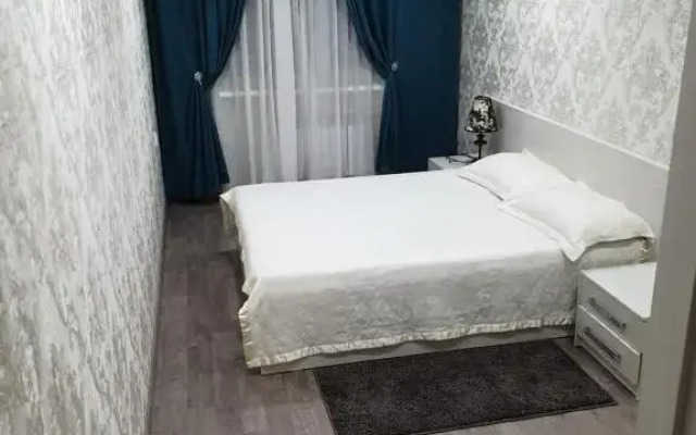 Apartment on Metallurgov 32