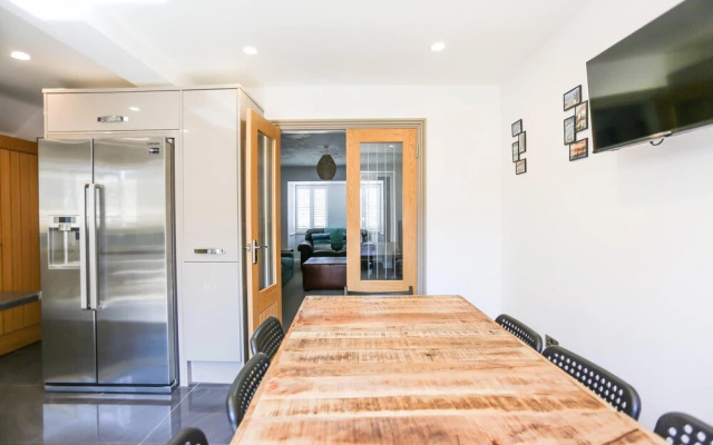 Seascape - 4 bed Home in Bracklesham Bay