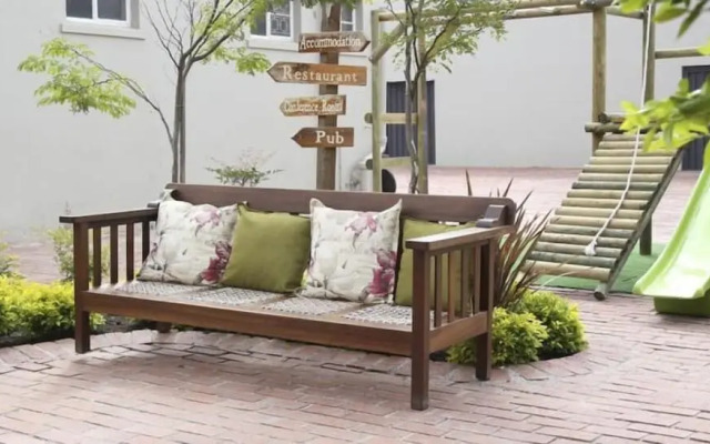 The Hamlet Country Lodge