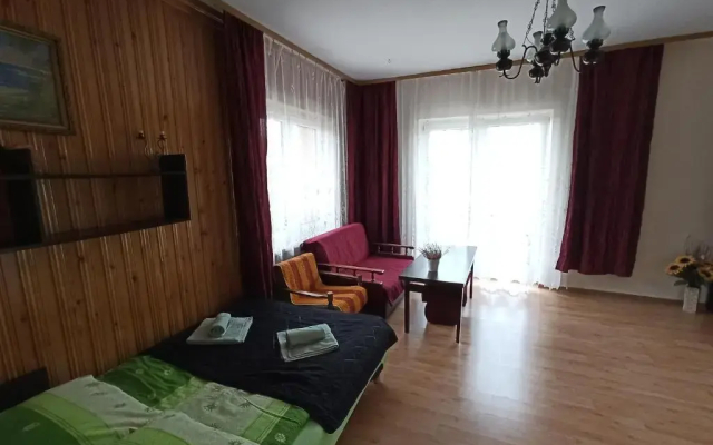 Apartament-studio, pokoje u Lucy