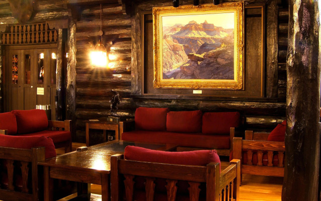 El Tovar - Inside the Park
