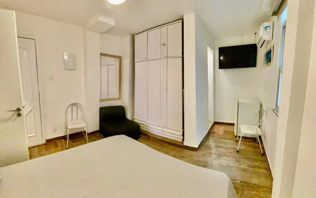 Apartamento Copacabana Xavier da Silveira 40