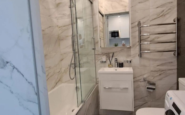 Апартаменты на проспекте Курортный  96Г