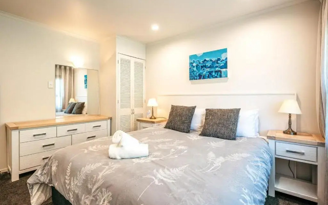 Onetangi Beach Apartments