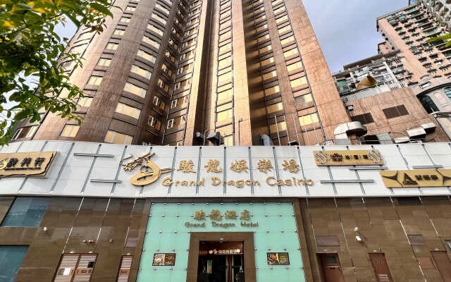 Grand Dragon Hotel