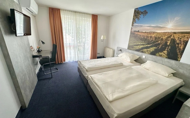 Asgard Hotel
