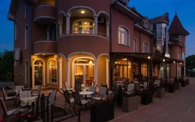 Garni Hotel Royal Crown